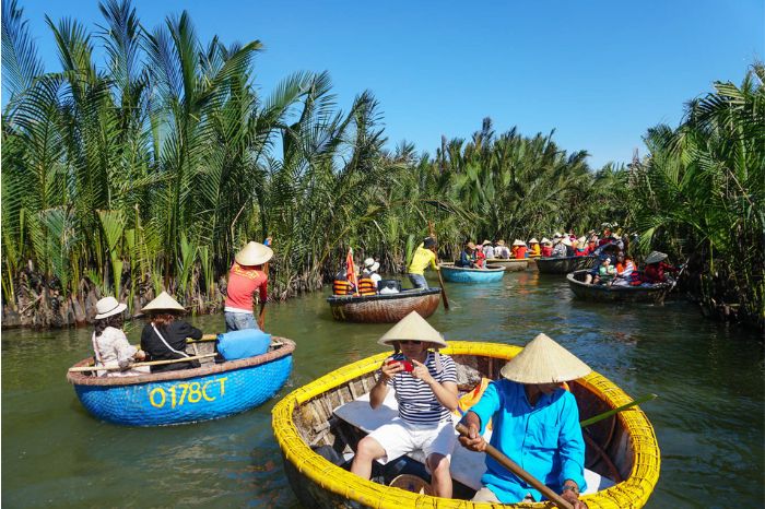 Tour Rừng Dừa Bảy Mẫu phù hợp cho team building