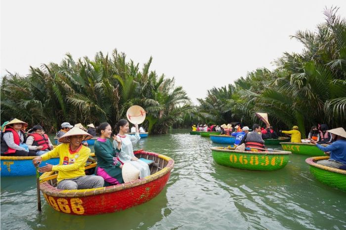 Trải nghiệm làm ngư dân tại Rừng Dừa Bảy Mẫu